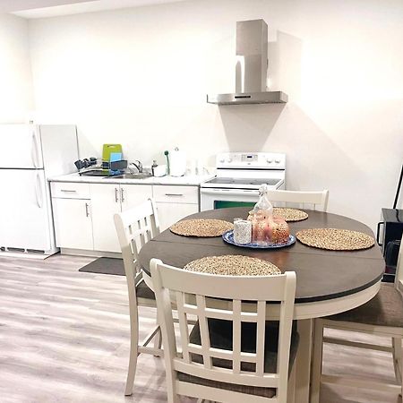 Scarborough New 2-Bedroom Basement تورونتو المظهر الخارجي الصورة