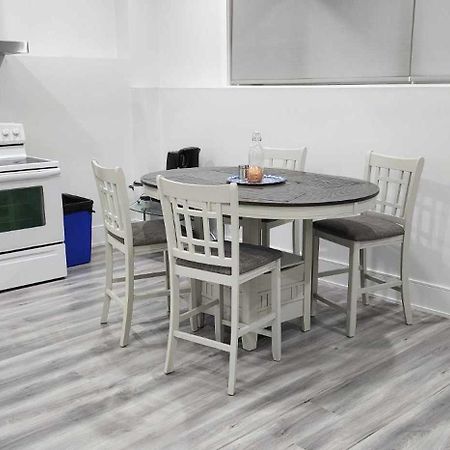 Scarborough New 2-Bedroom Basement تورونتو المظهر الخارجي الصورة